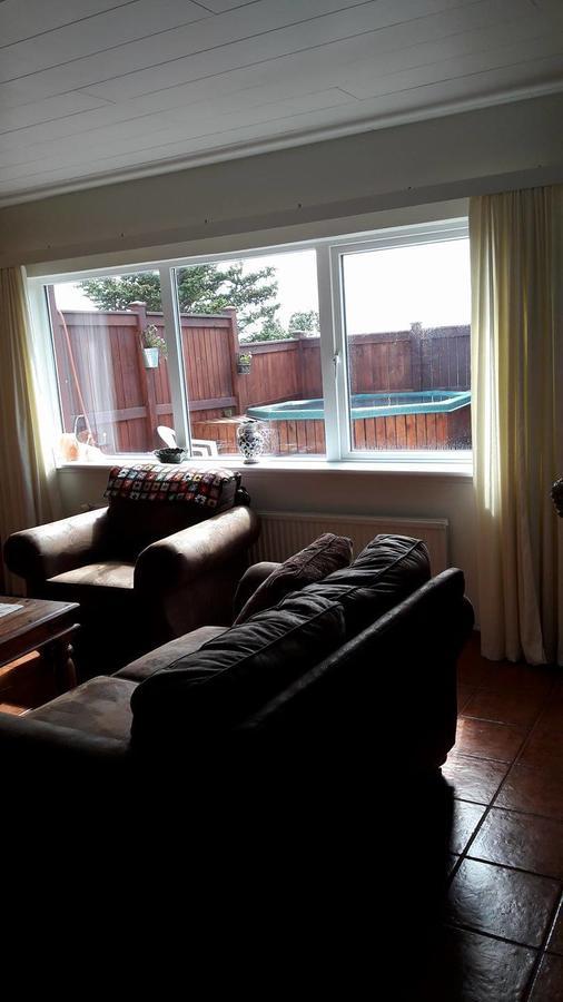 Bed and Breakfast Glaesibaer Reynistadur Экстерьер фото